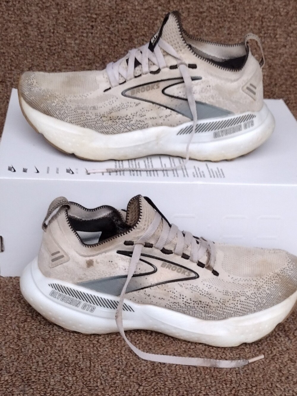 Brooks Glycerin 21 StealthFit Women's Size 8  Shoes 1204101B185 Beige/White